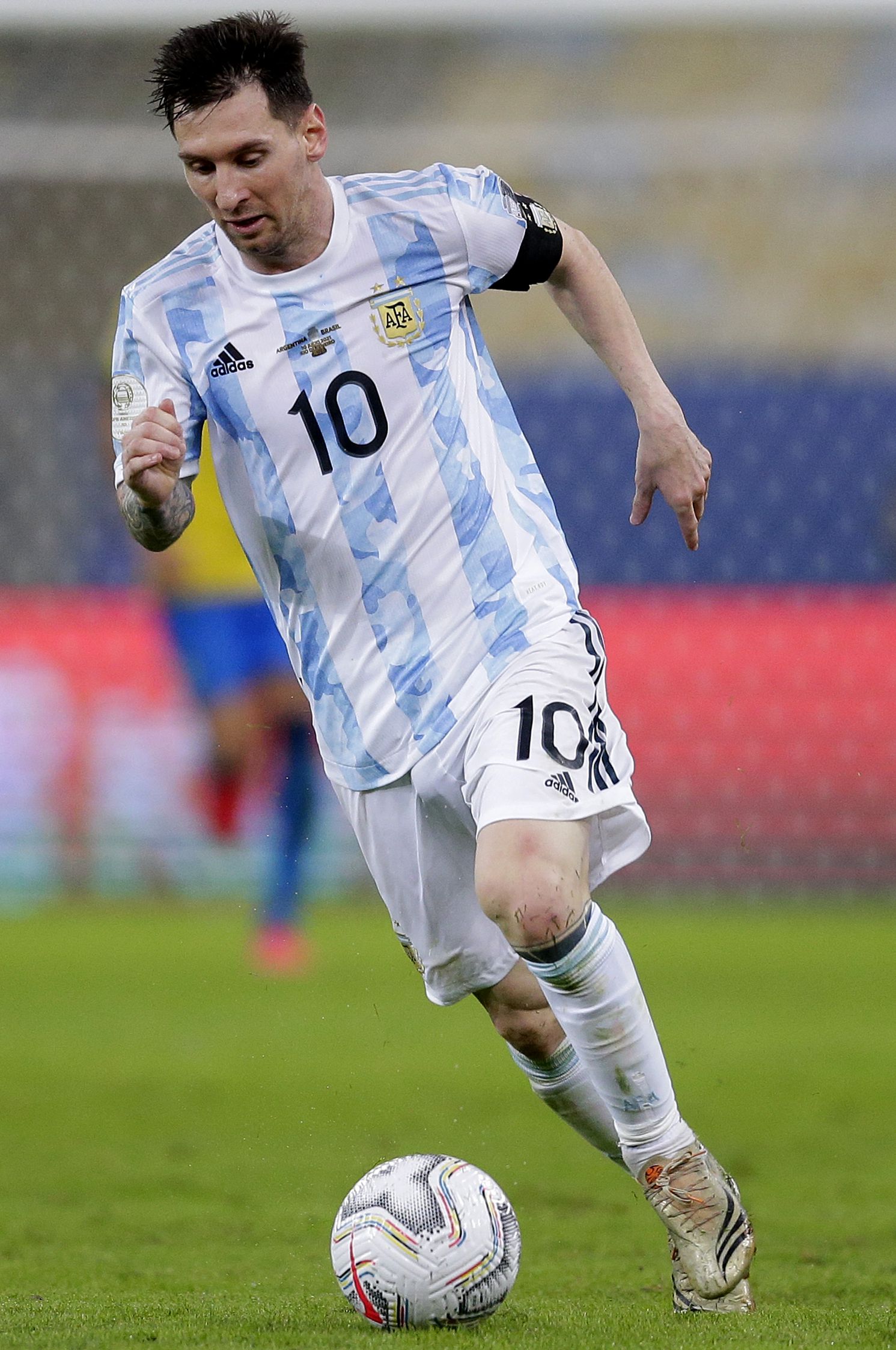 申花后卫的 申花后卫的