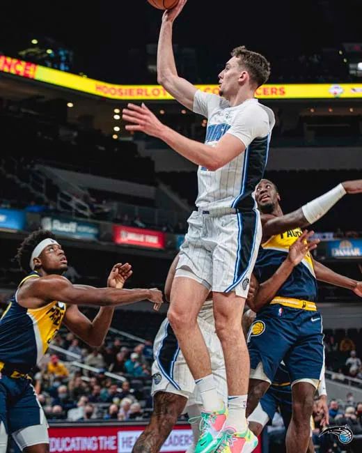 晋级背后 晋级背后